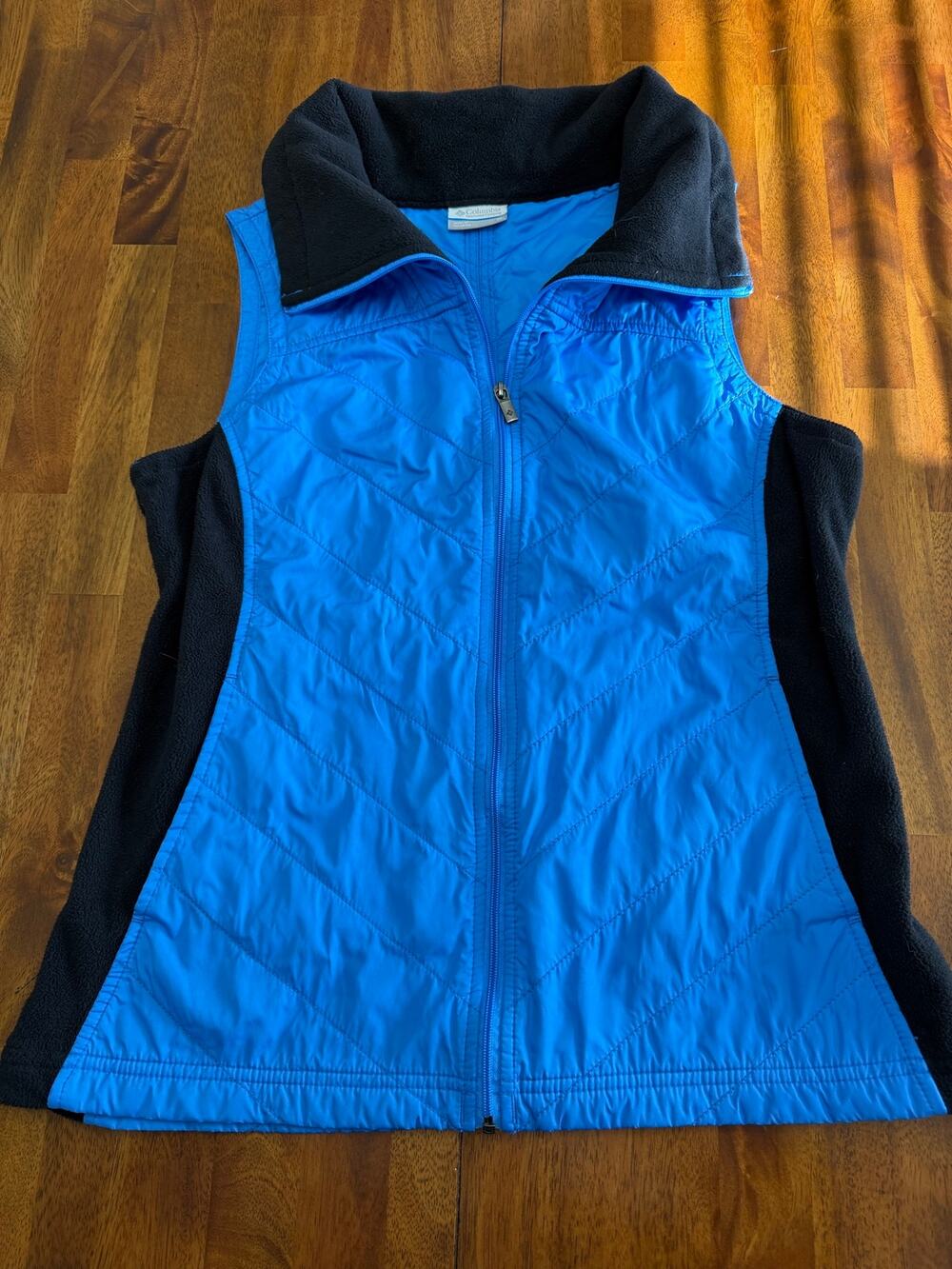 Columbia Women’s Medium Blue Black Fleece Quilted Full Zip Vest Outdoor